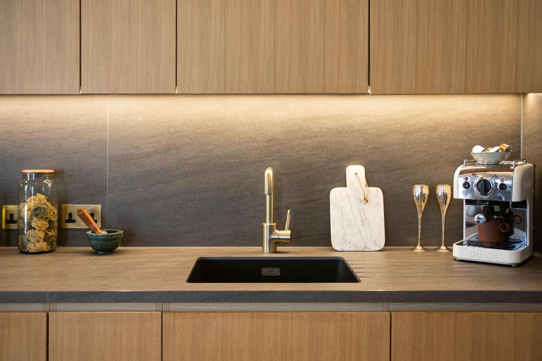 Kings Cross - Luxury 3 Bed Apartment, Private Balcony Appartement *